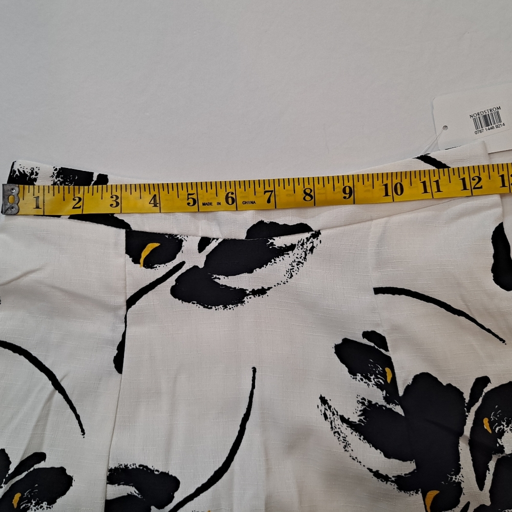 Nordstrom Lush Black and White Floral Mini Skirt Size Small - Picture 7 of 8